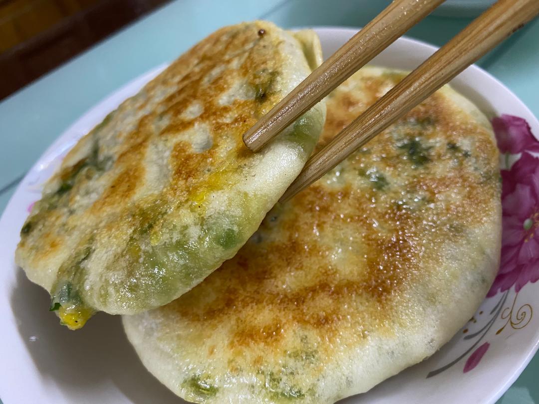 韭菜鸡蛋饼的做法