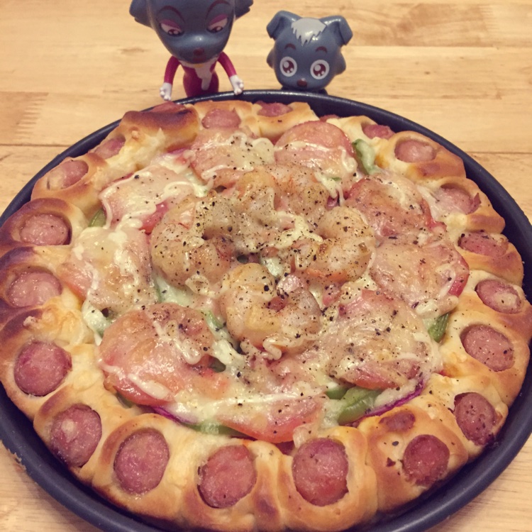 萨米肠蘑菇花边披萨