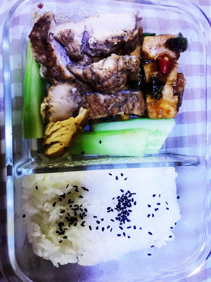【嫩煎鸡胸肉】