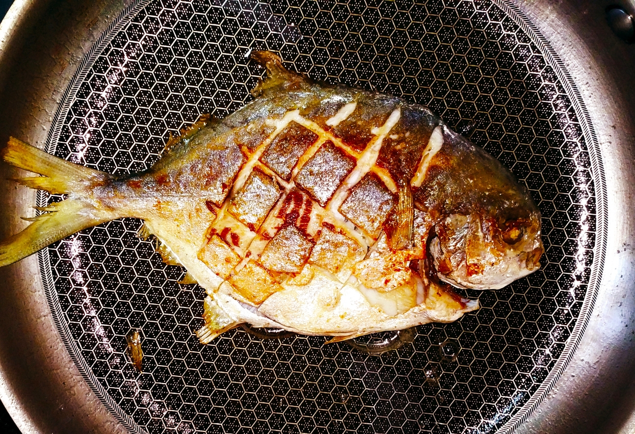 超下饭的香煎仓鱼的做法 步骤3