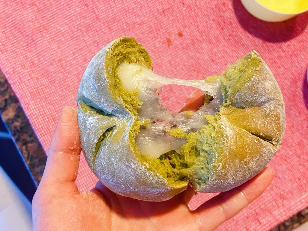 比原麦山丘还好吃的【抹茶麻薯古早味面包】肉松红豆沙