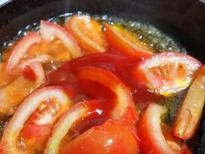 酸汤番茄肥牛面的做法 步骤3