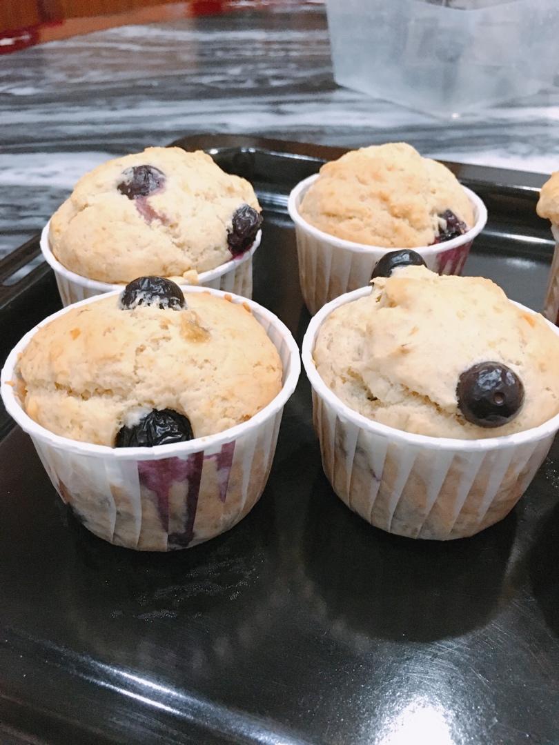 蓝莓香蕉麦芬蛋糕