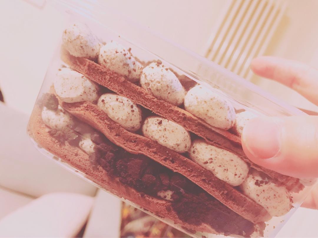 好吃到流泪的奥利奥咸奶油盒子蛋糕