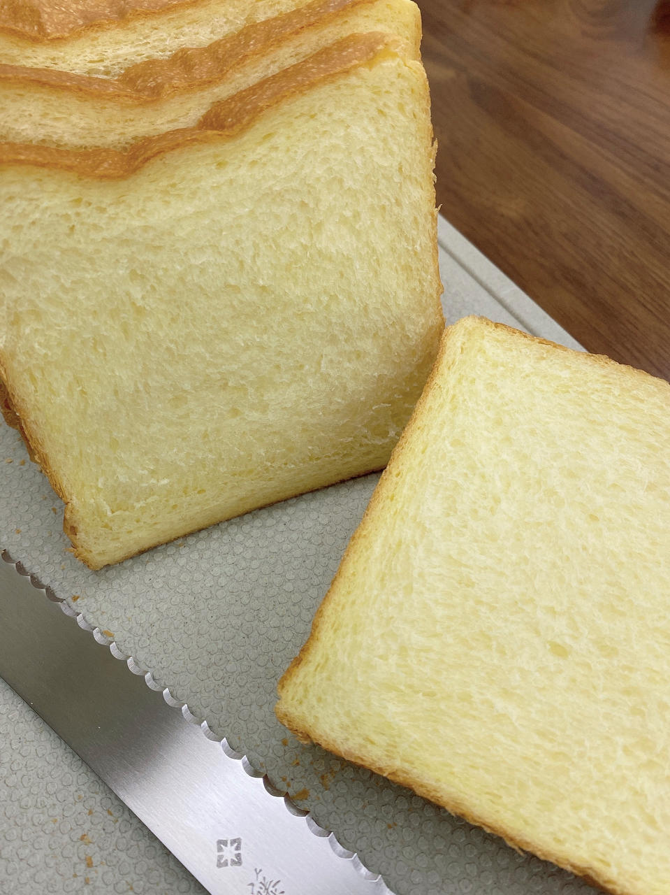 奶香纯粹的重料淡奶油吐司