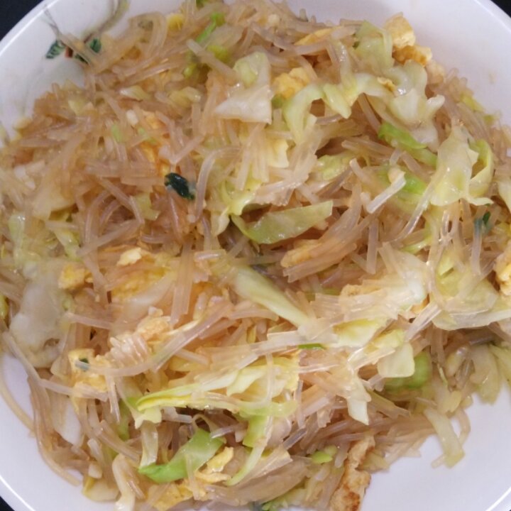 包菜粉丝炒鸡蛋