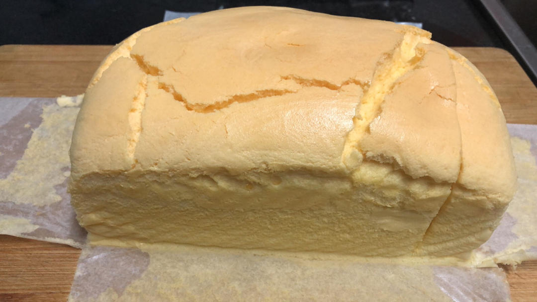堪比柯基屁股
爆浆芝士🧀古早蛋糕