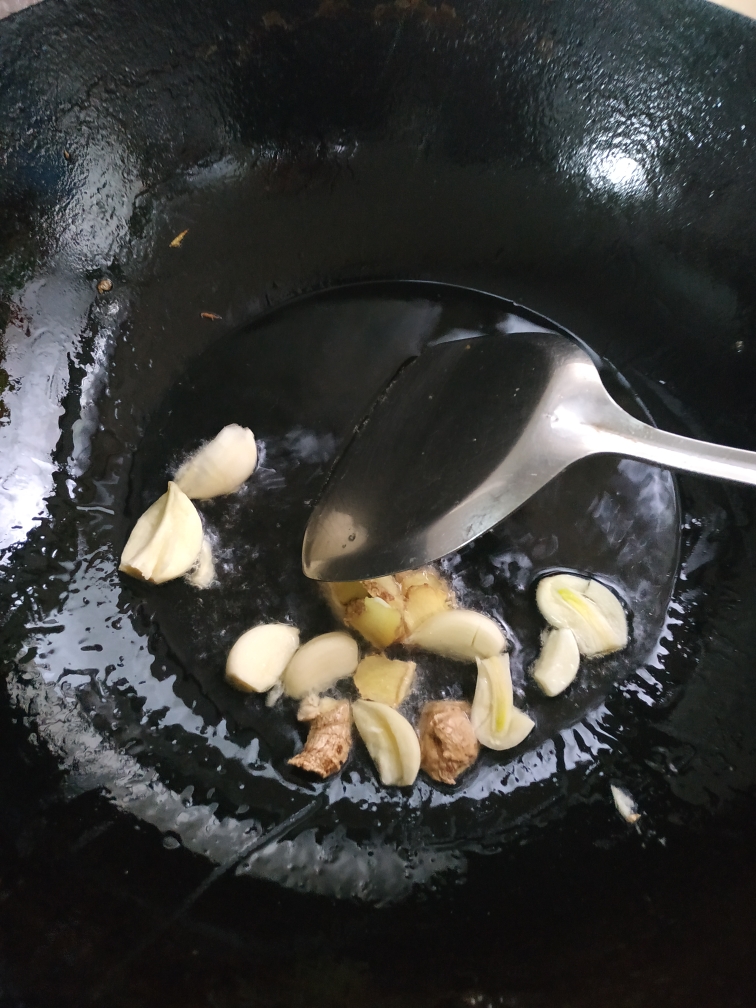 炒笋干——徽州特色菜的做法 步骤1