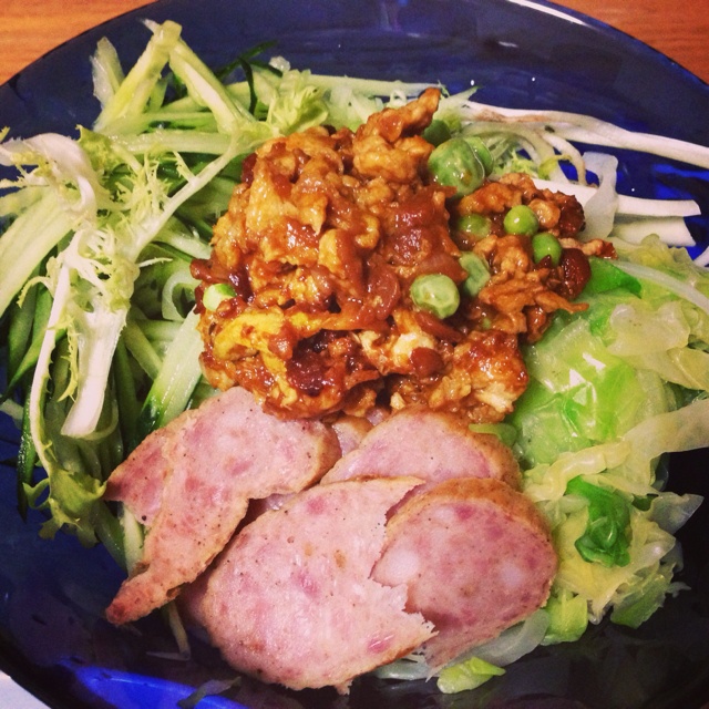 东北鸡蛋炸酱面