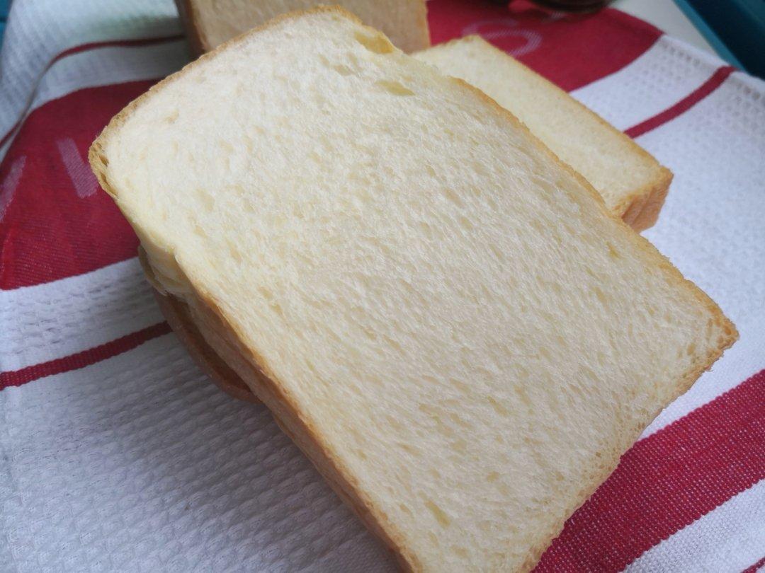 蛋奶油吐司