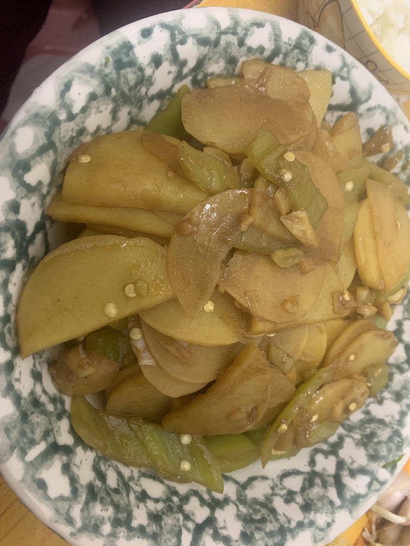 比肉都好吃的青椒炒土豆片😋简单又美味❗️