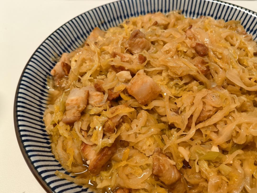 酸菜炖五花肉