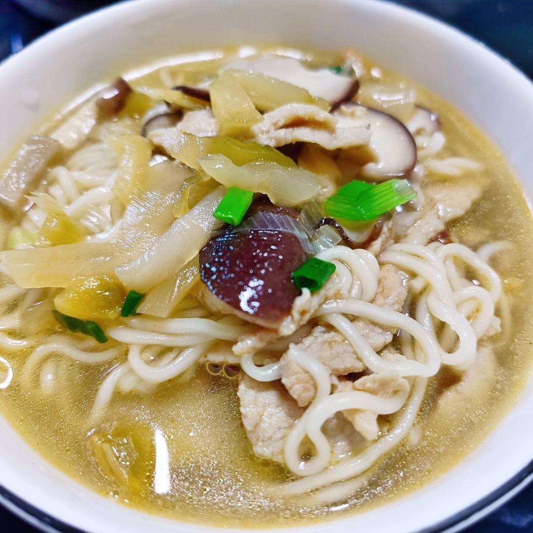 榨菜肉丝面