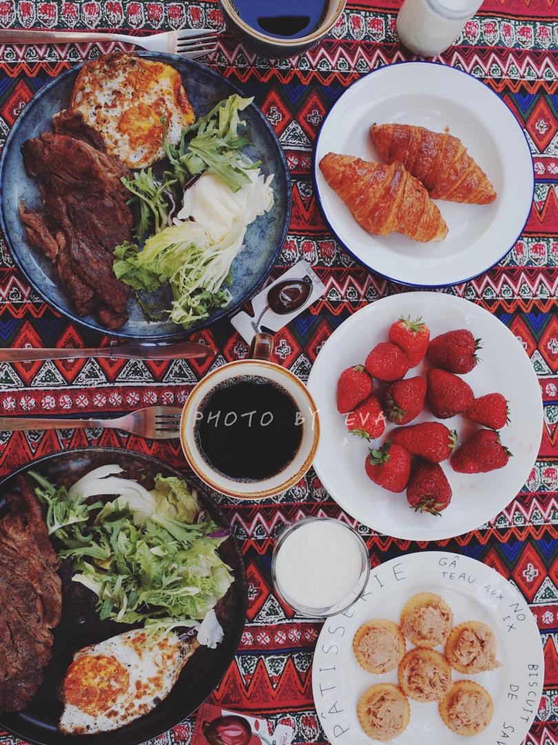 Brunch🍞🥩🥓🍳🥗🥪