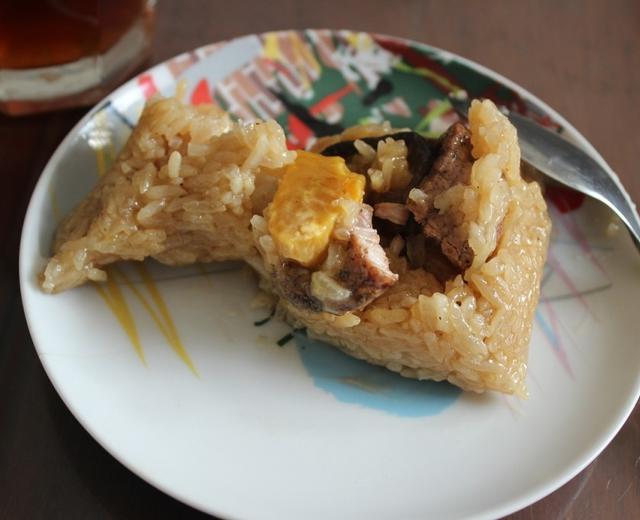 芋泥蛋黄肉粽的做法