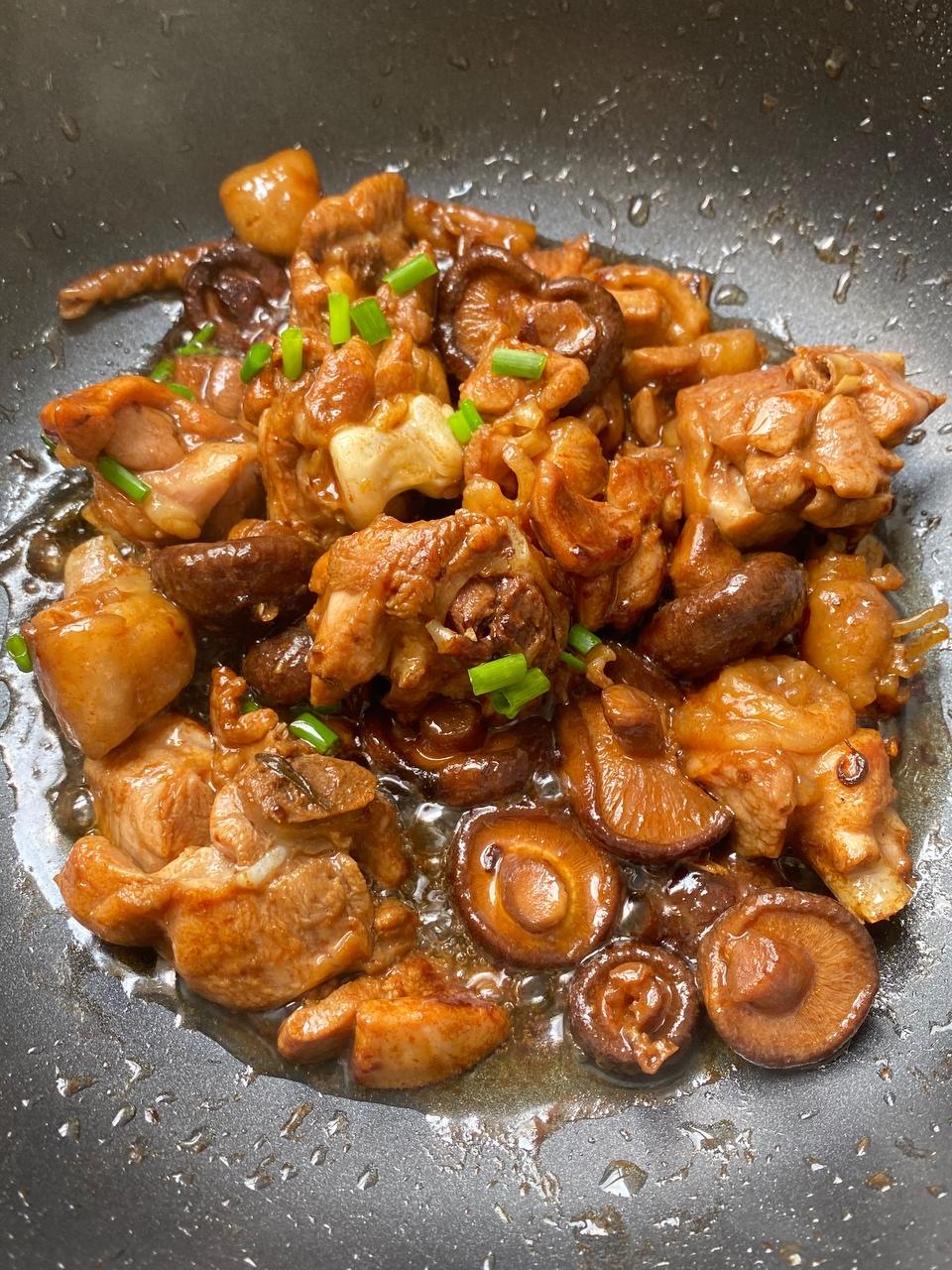 葱油烧鸡腿｜每一口米饭都不无辜的做法