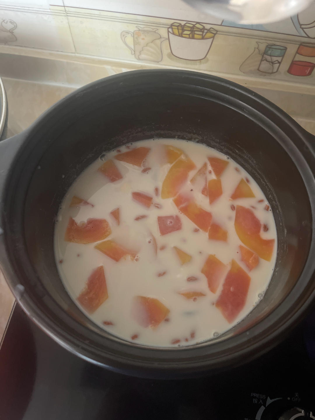 自制木瓜炖牛奶| 滋补养颜能喝出来牛奶肌哦