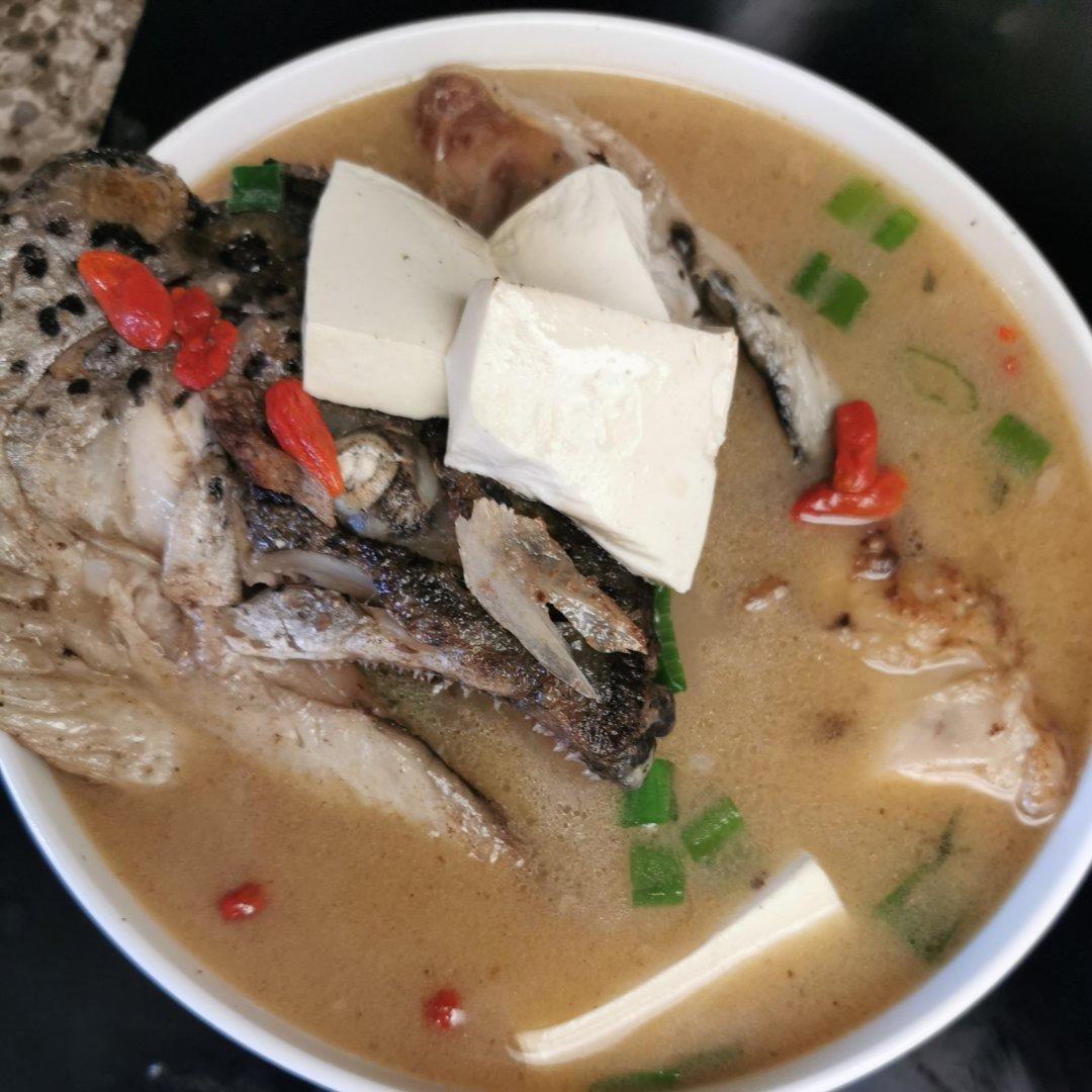 鱼头豆腐汤