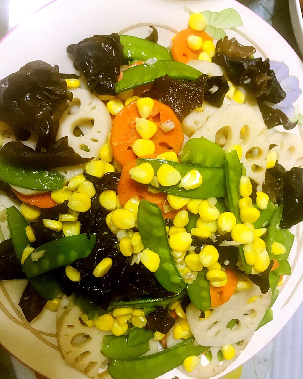 素菜也可以这么美—荷塘小炒