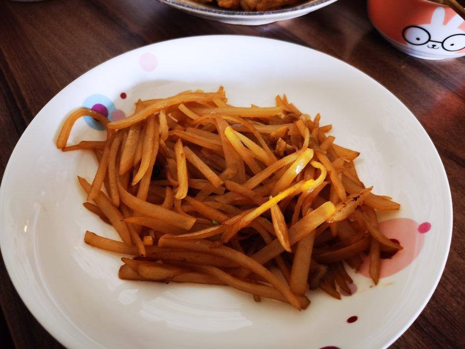 在家也能做出馆子味儿的醋溜/炝炒/酸辣土豆丝（就是那道看似简单，实则步步玄机的土豆丝）