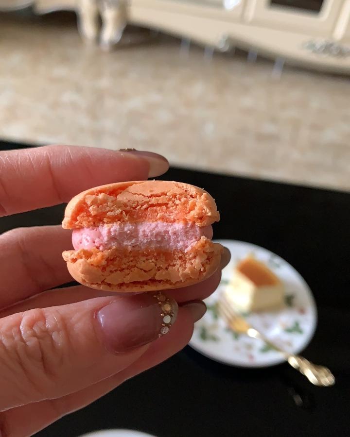 拥有蛋糕组织的意式马卡龙