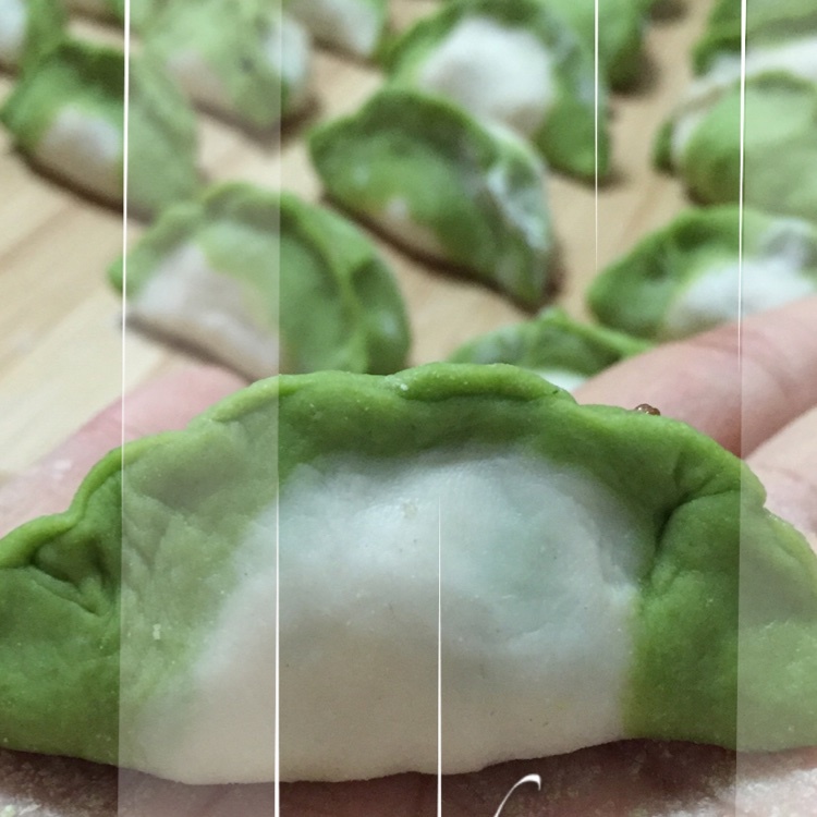 翡翠白玉白菜饺子详细版（附翡翠白玉白菜饺子包法，翡翠白玉饺子皮两种制法，面包机和面，翡翠白玉烧卖，各种馅料搭配）
