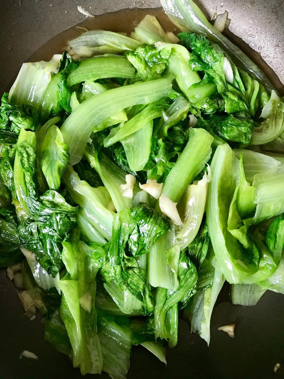 klbls做的蒜蓉炒生菜