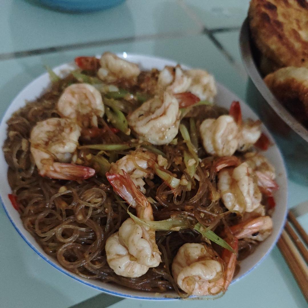 鲜虾粉丝煲