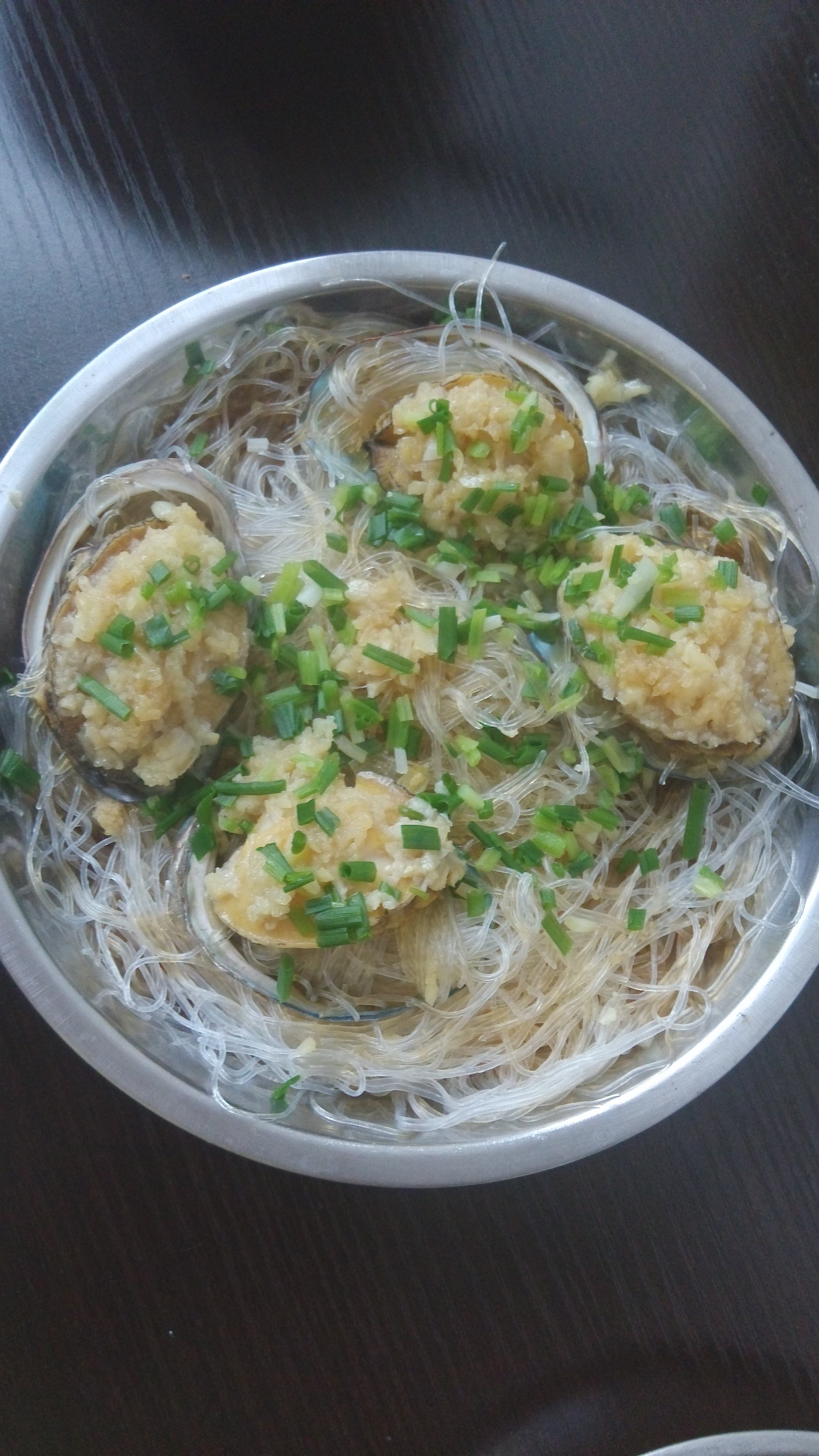 蒜蓉粉丝蒸鲍鱼