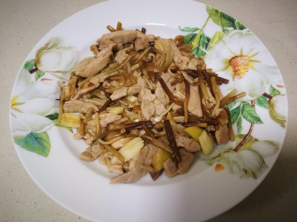 金针菇炒肉