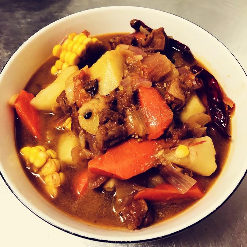 番茄土豆炖牛腩