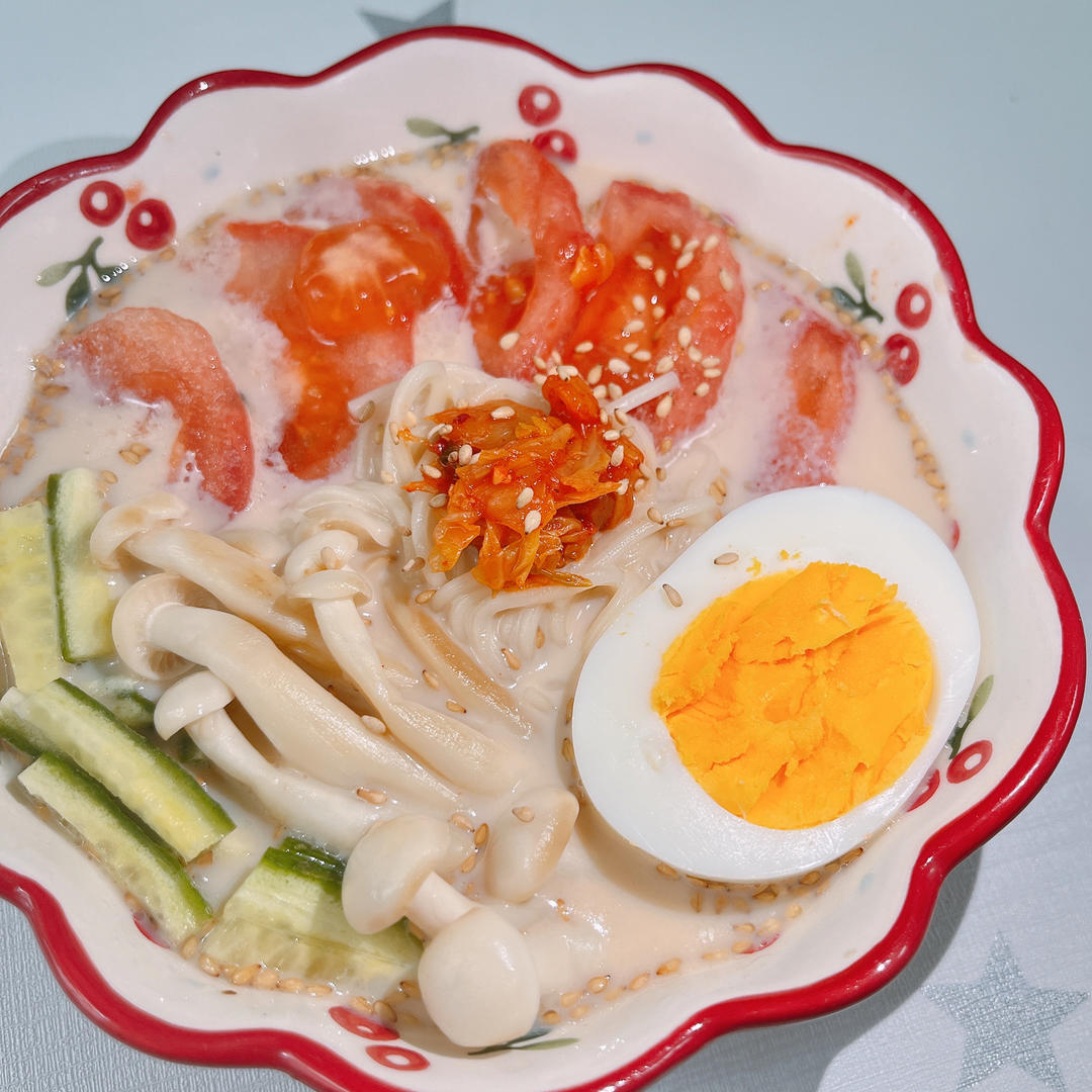 爽滑浓郁的豆浆冷面