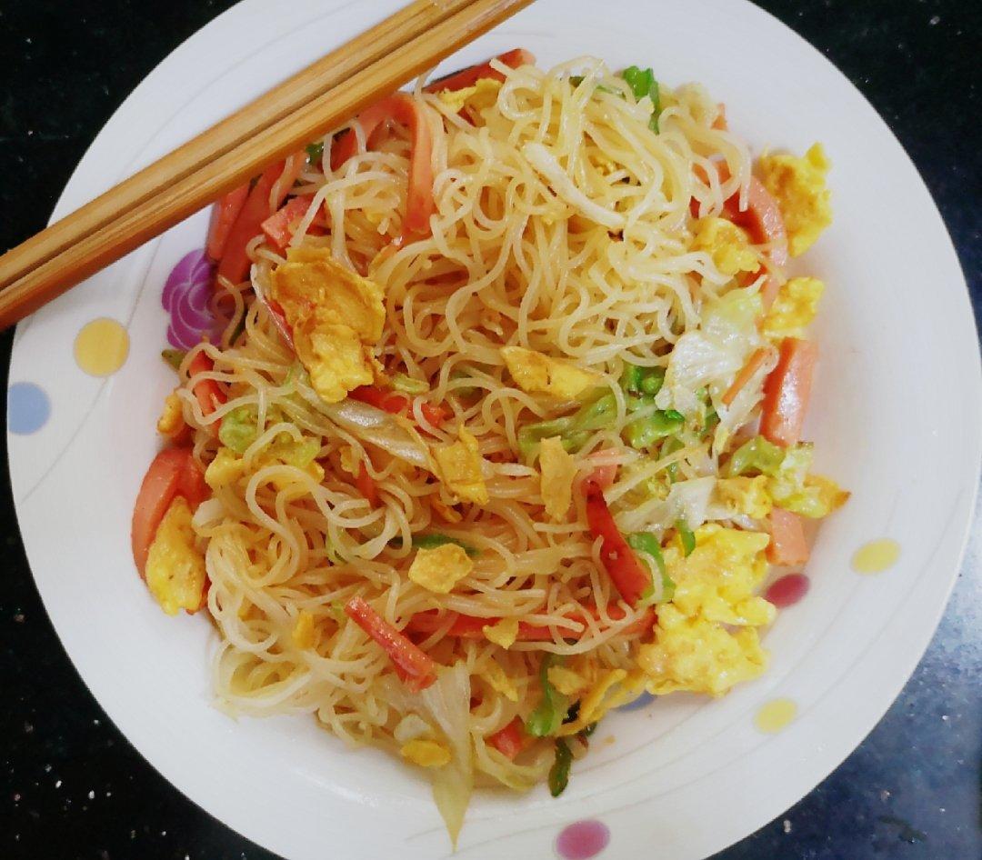 包菜鸡蛋炒粉丝