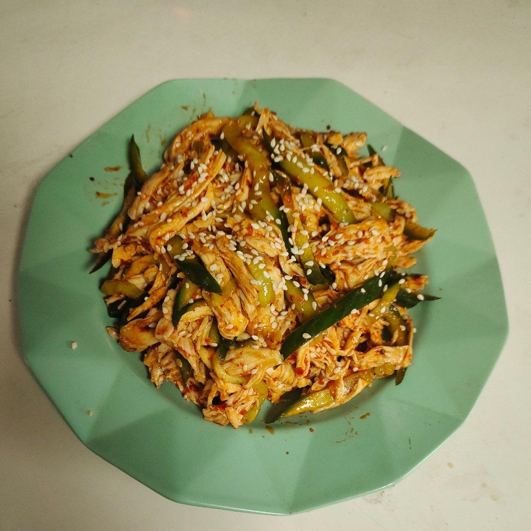 吃一口就上瘾！韩式凉拌鸡丝