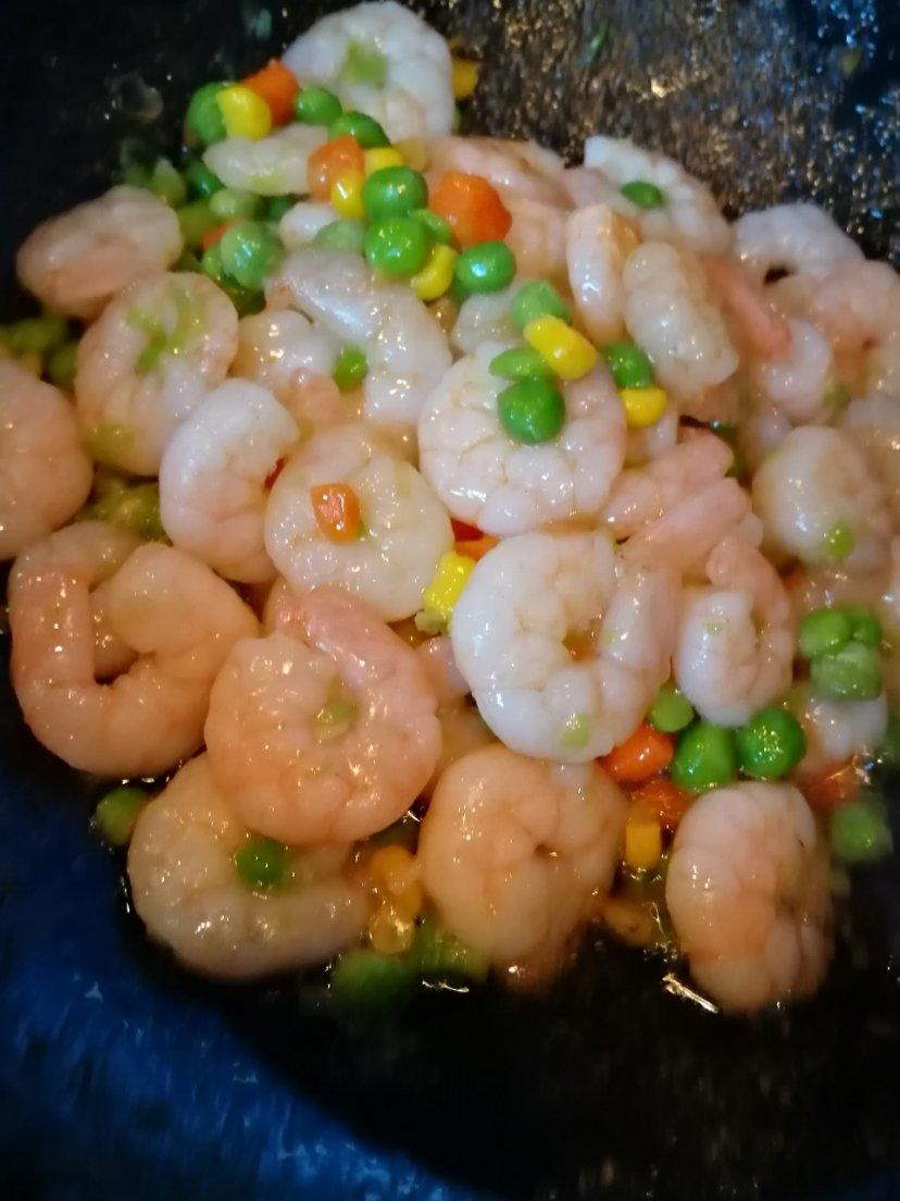 三色炒虾仁