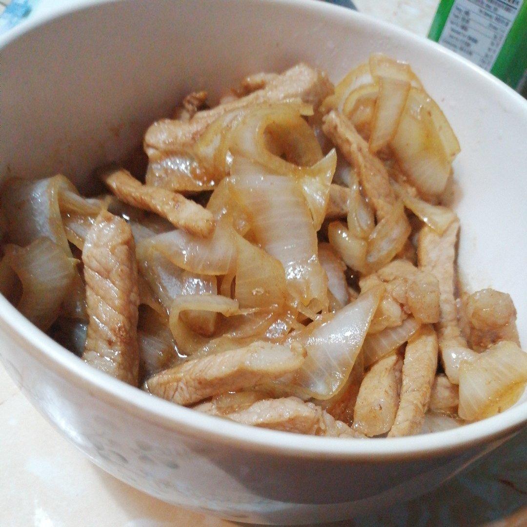 洋葱炒肉