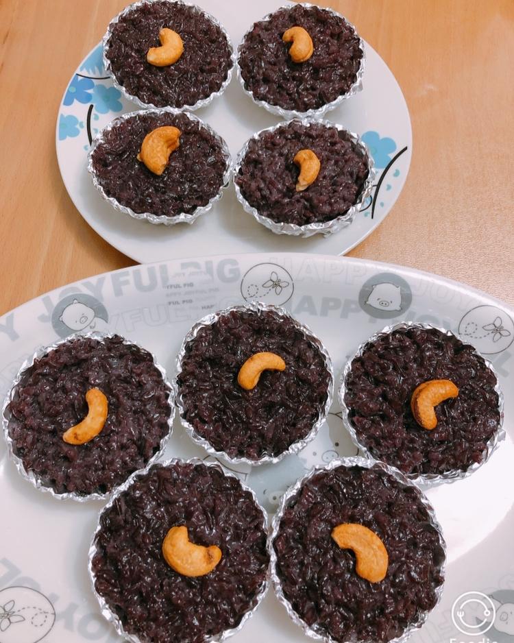 港式点心：黑米糕