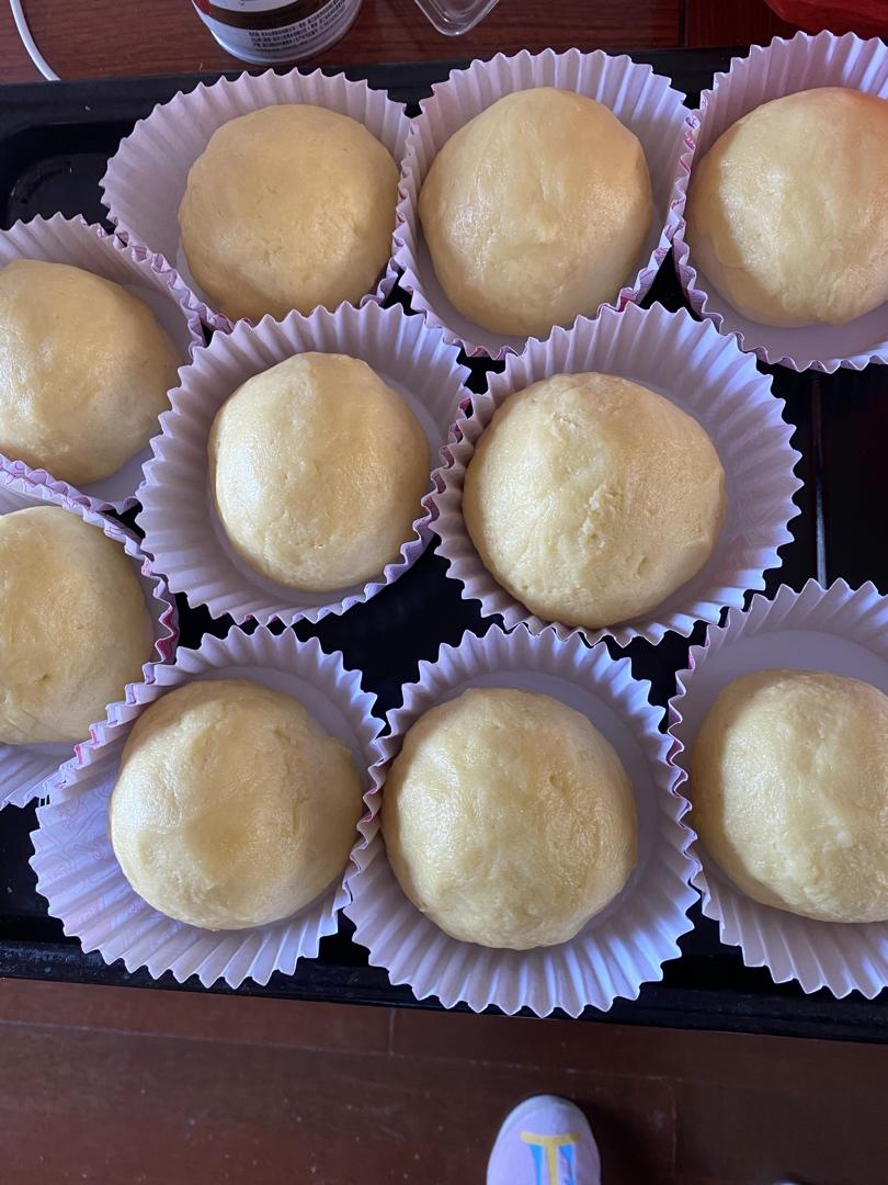 好吃到炸裂的港式菠萝包（附带制作酥皮的小视频）