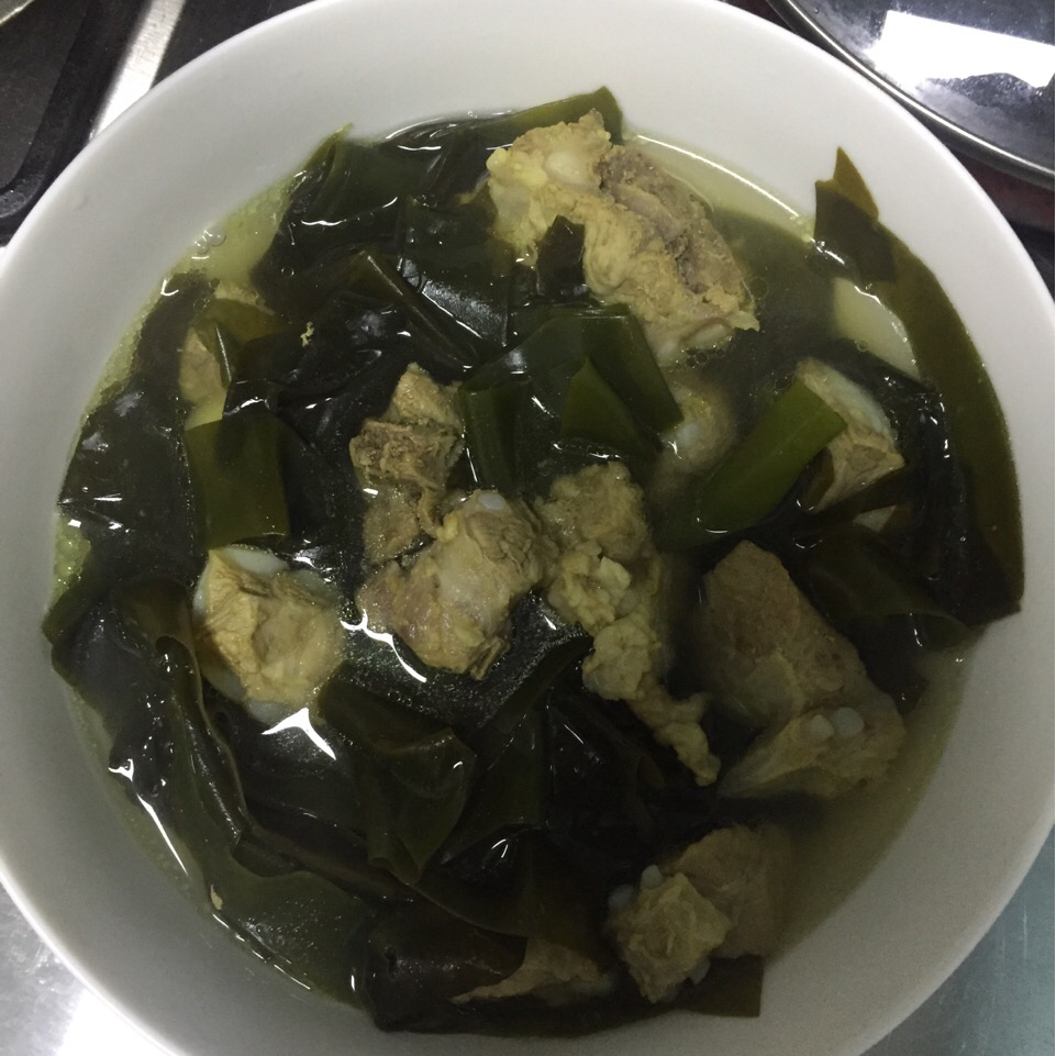 海带排骨汤