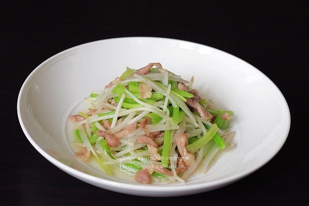 芹菜豆芽炒肉丝