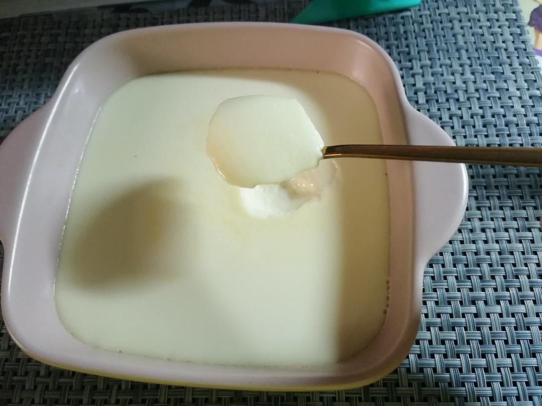 嫩滑牛奶炖蛋