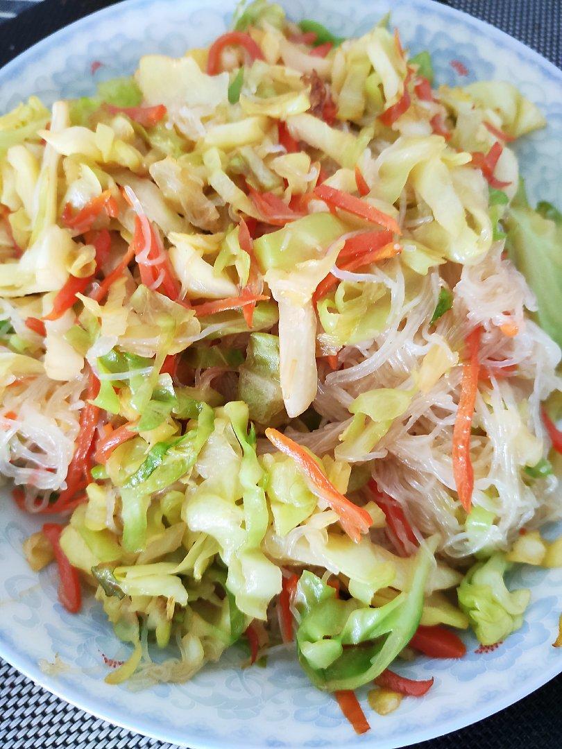 圆白菜炒粉丝