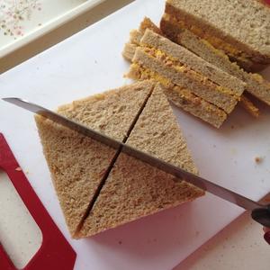 蛋黄火腿三明治的做法 步骤11