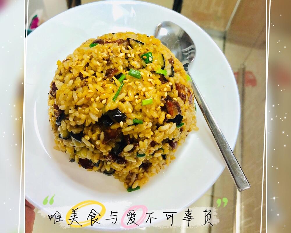 销魂～茄子炒饭的做法