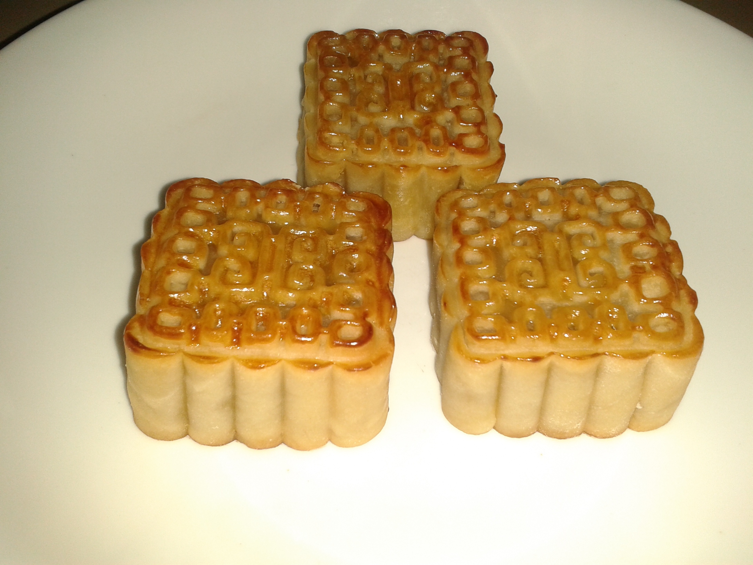 广式蛋黄莲蓉月饼