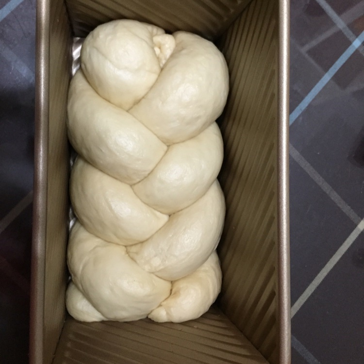 蜜豆辫子吐司