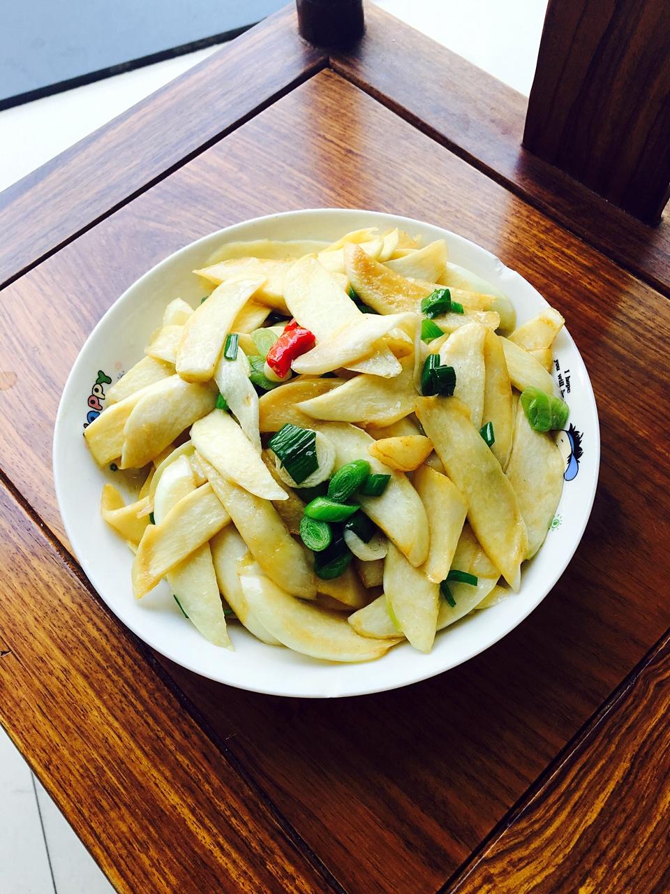 玲琅满目做的焅茭白