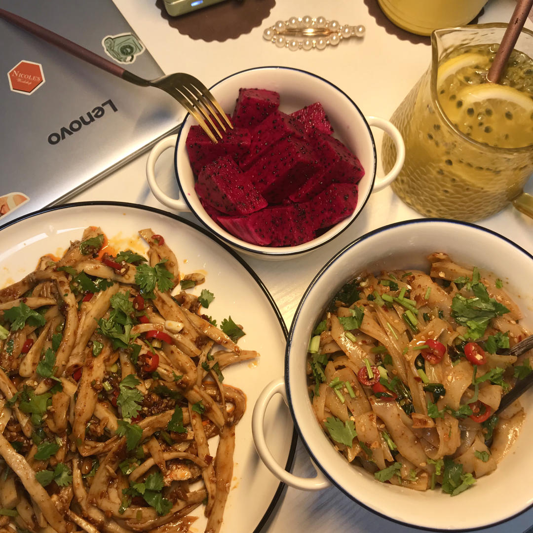 比肉还好吃的【手撕凉拌杏鲍菇】，上桌扫光光