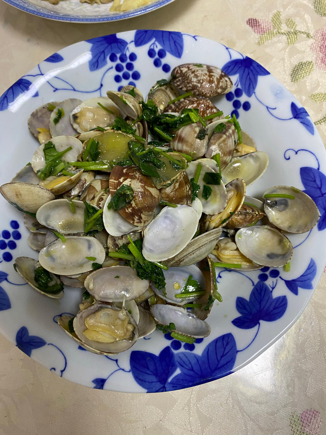 铁锅炒蛤蜊（花甲）