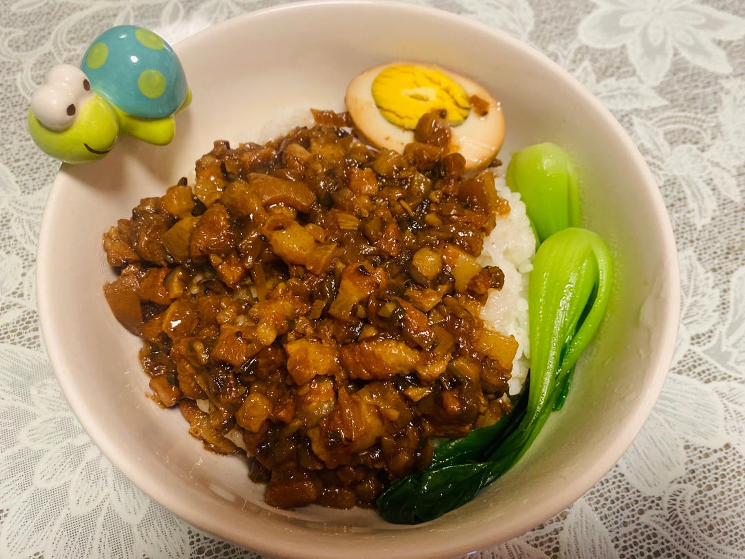 洋葱酥卤肉饭